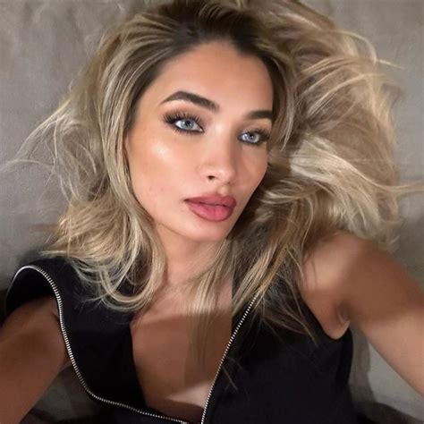 Pia Mia (@piamia) • Instagram photos and videos